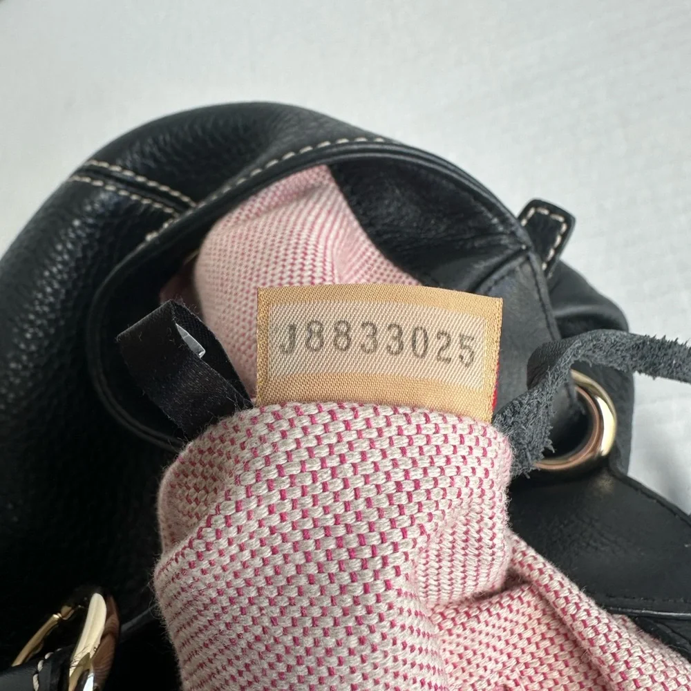 Dooney & Bourke || Black Shoulder Bag Purse gold Tone hardware pebbled